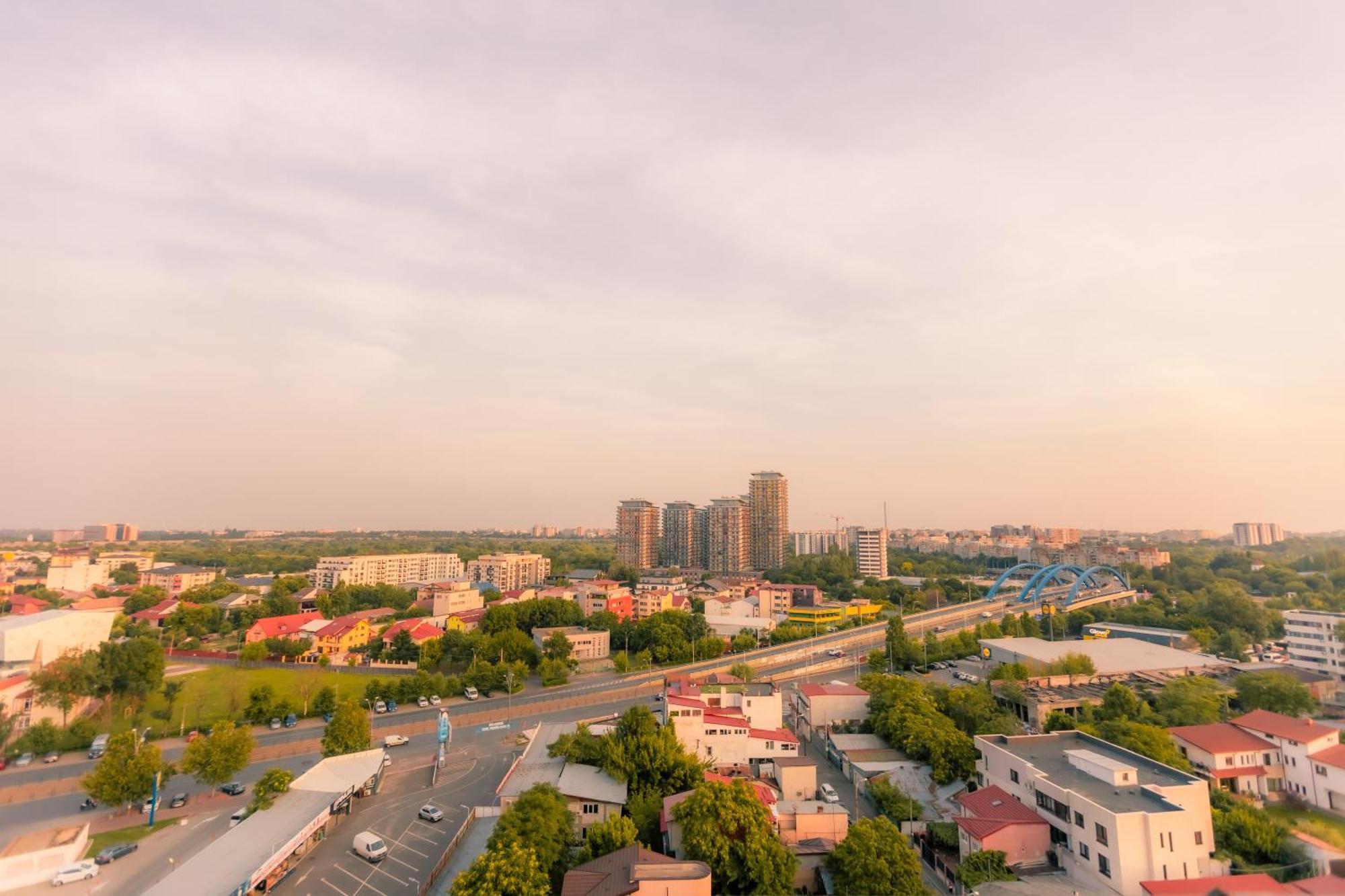 Sunset Apartment - Central Apt With Rooftop Garden Бухарест Экстерьер фото