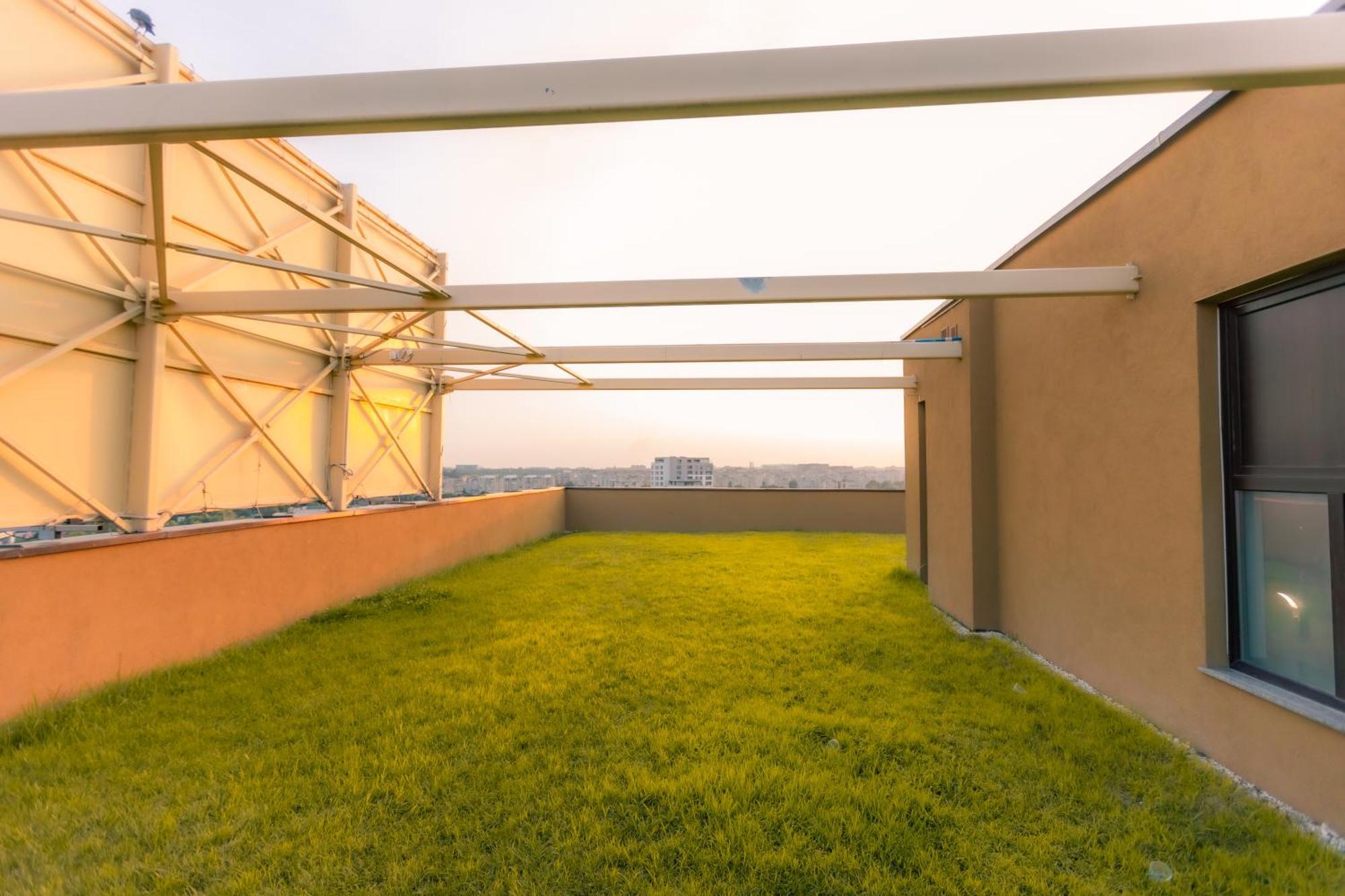 Sunset Apartment - Central Apt With Rooftop Garden Бухарест Экстерьер фото